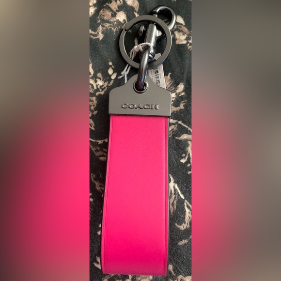 Loop Key Fob - Picture 1 of 3